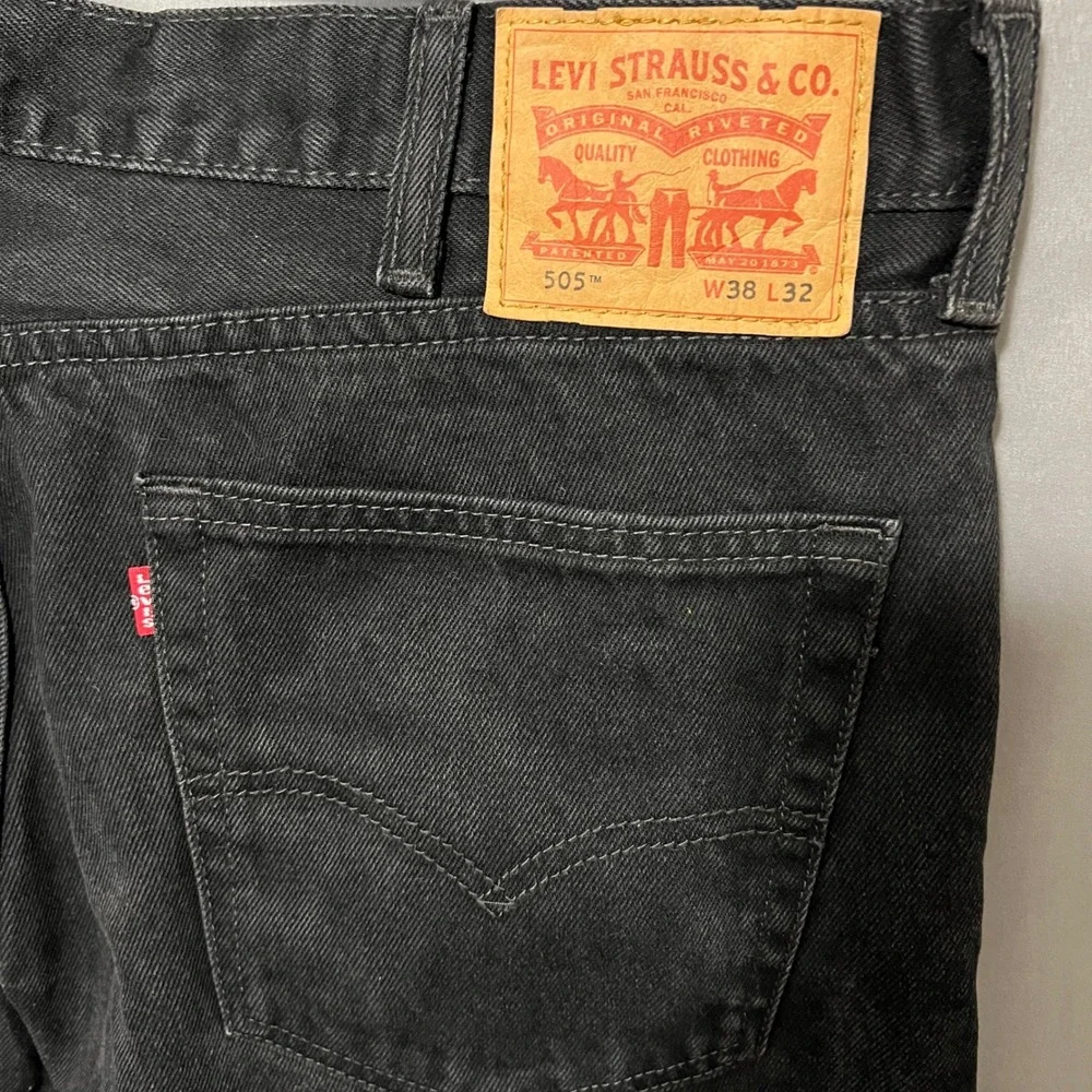 Levi's 505 Jeans‎ Regular Fit Black Denim Pants Classic Style W38 L32